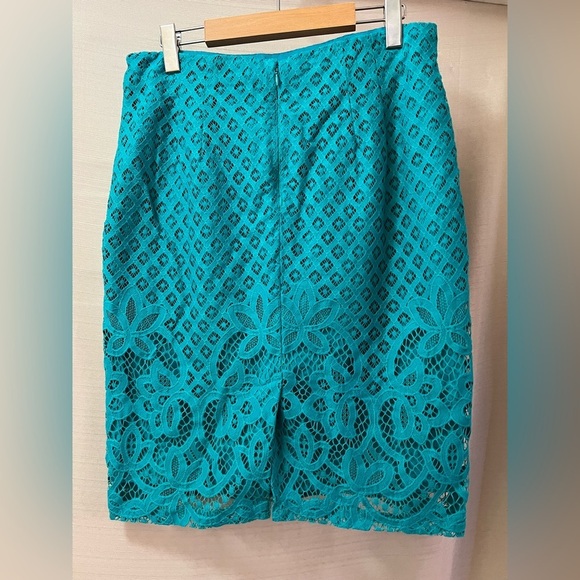 ⚫️ BOGO Loft Elegant Teal Lace Skirt layered, colourful and simple - Picture 6 of 8
